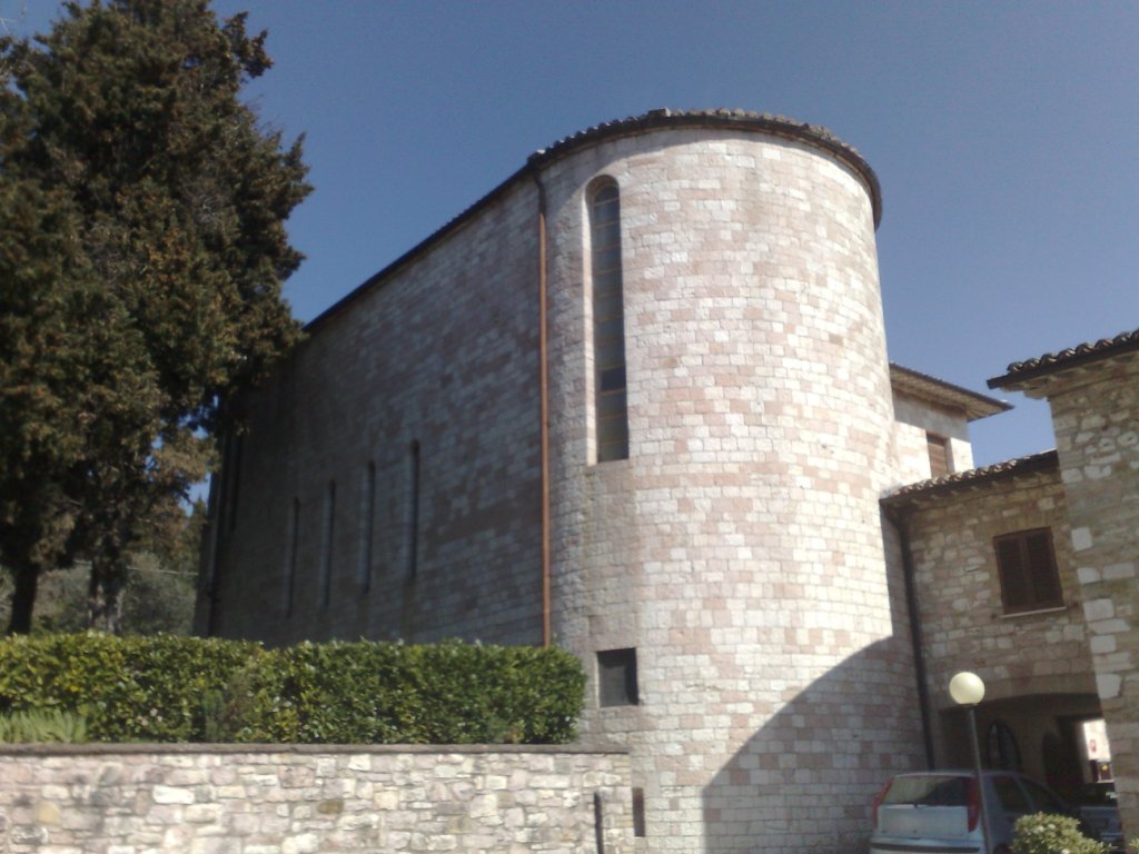 Manutenzione edificio religioso in Assisi